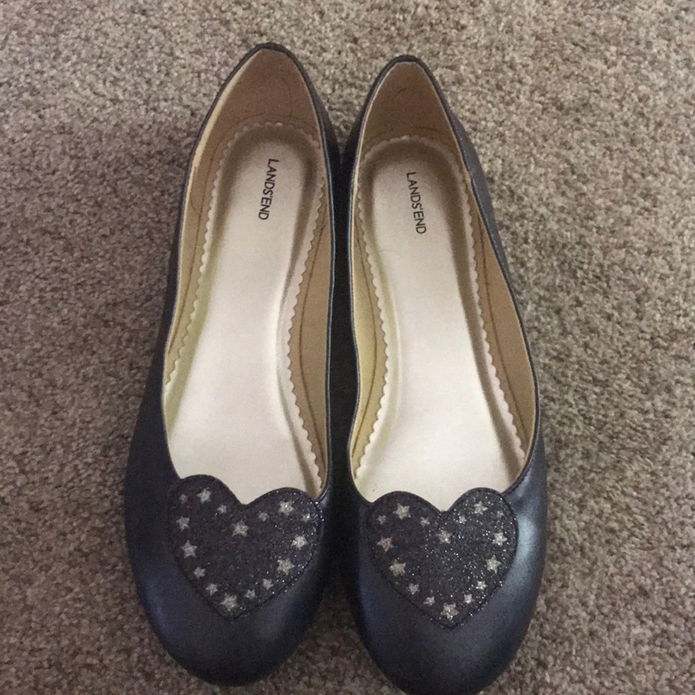 Lands End womens flats. Worn once. Size 6